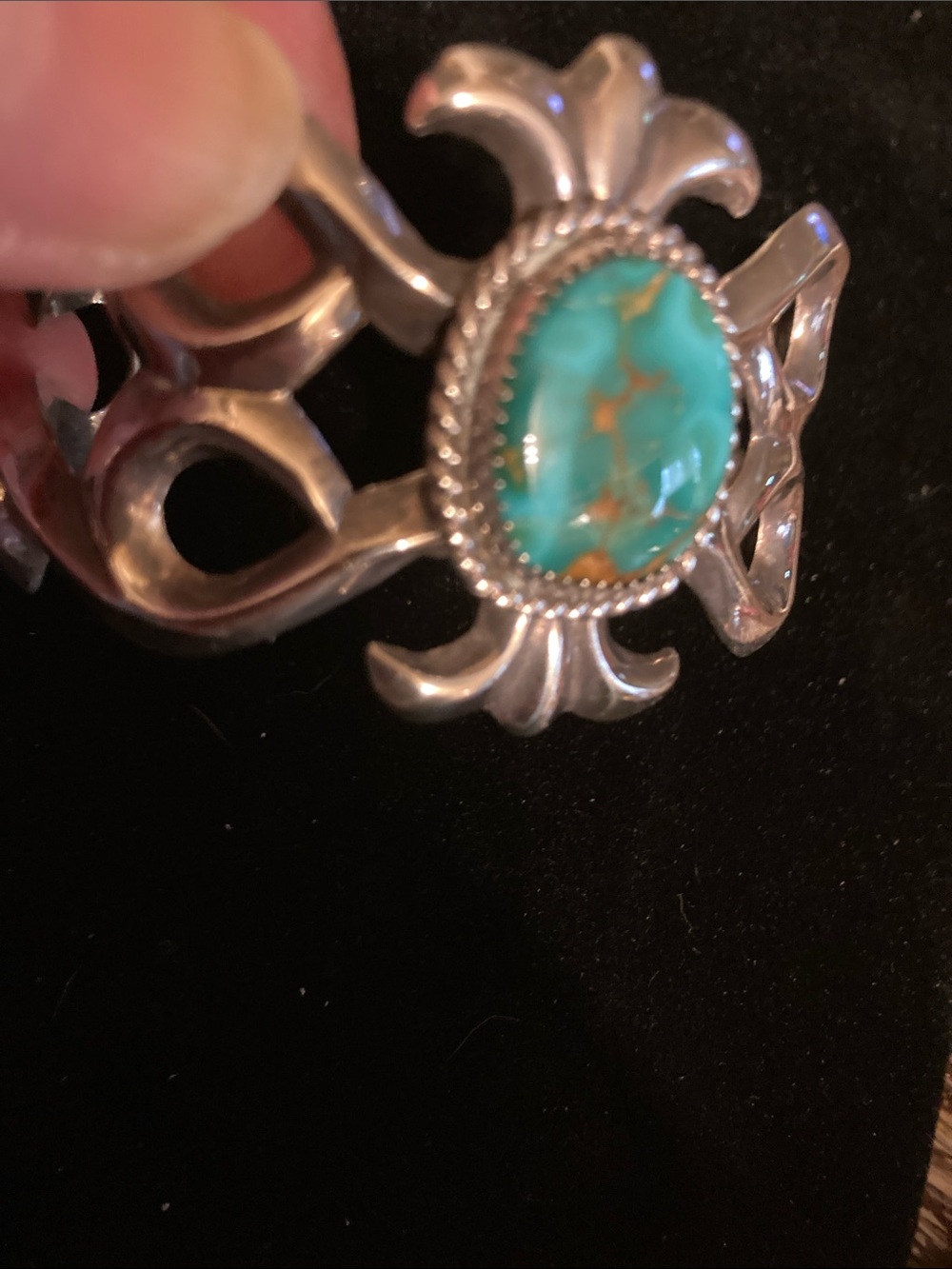 Wilson Begay sand cast turquoise cuff bracelet antique - Picture 3 of 6
